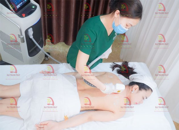 Chuyển giao công nghệ triệt lông Diode Laser cho Hạnh Spa tại Lâm Thao Phú Thọ